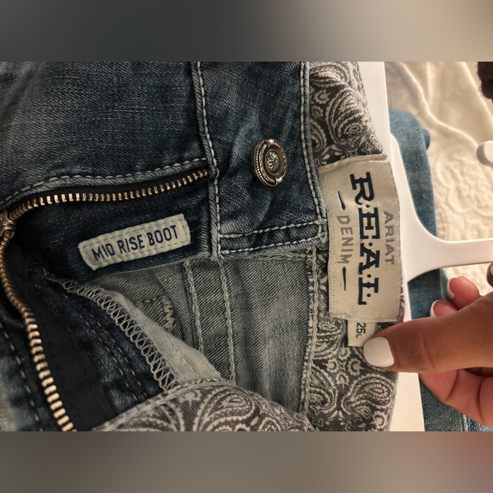 Ariat 25L mid rise bootcut jeans